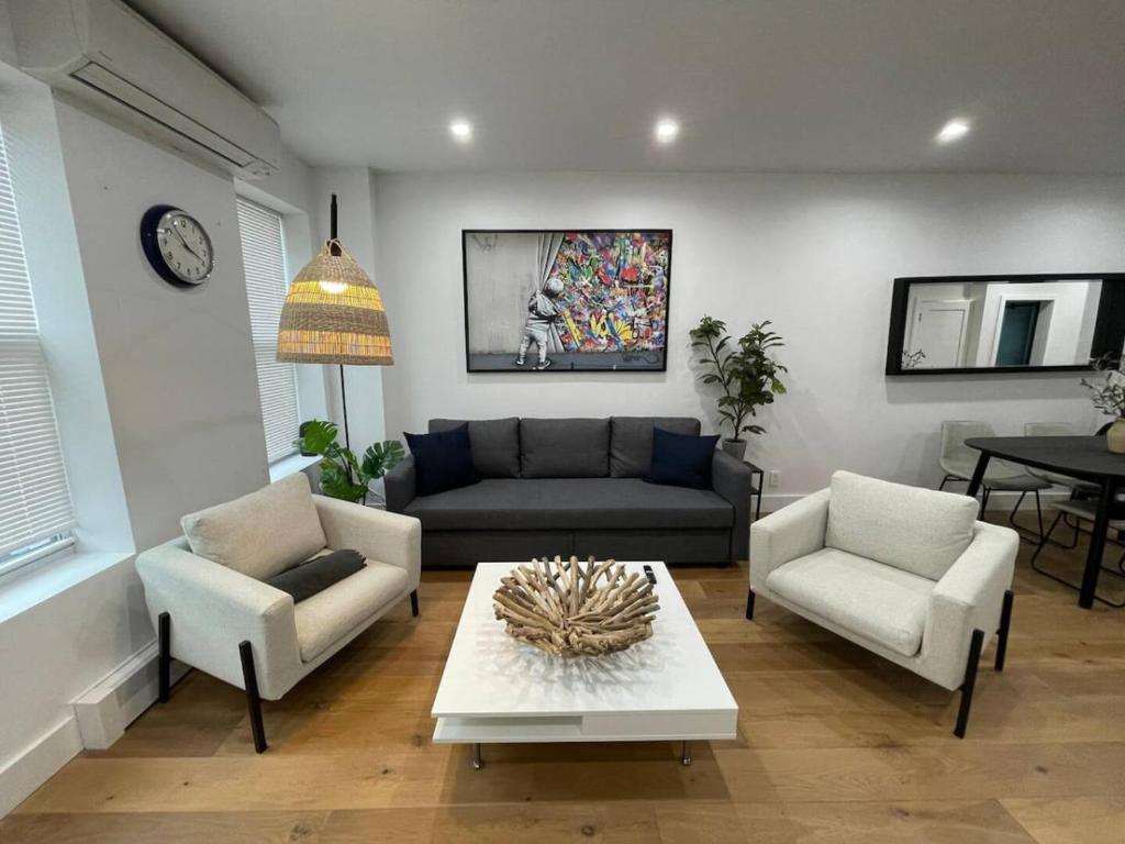 Stunning Family Style Duplex image