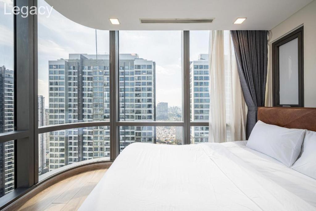 Landmark 81 Legacy Inn