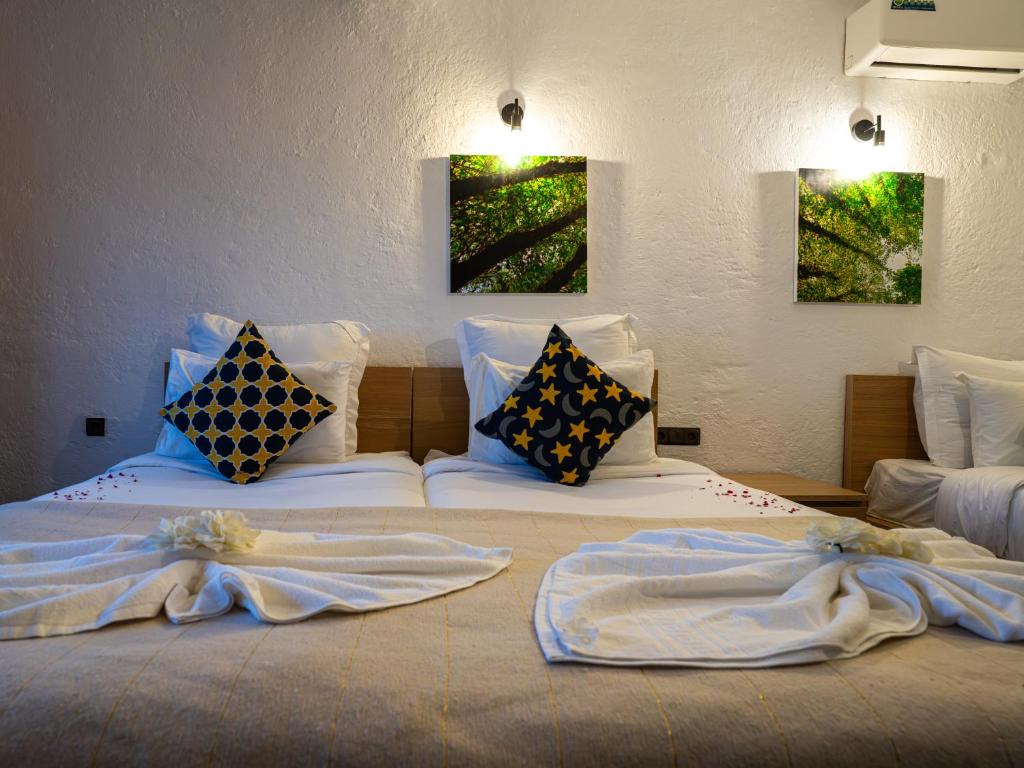 Resort Hotel El Cortijo Spa - Tap to explore photos