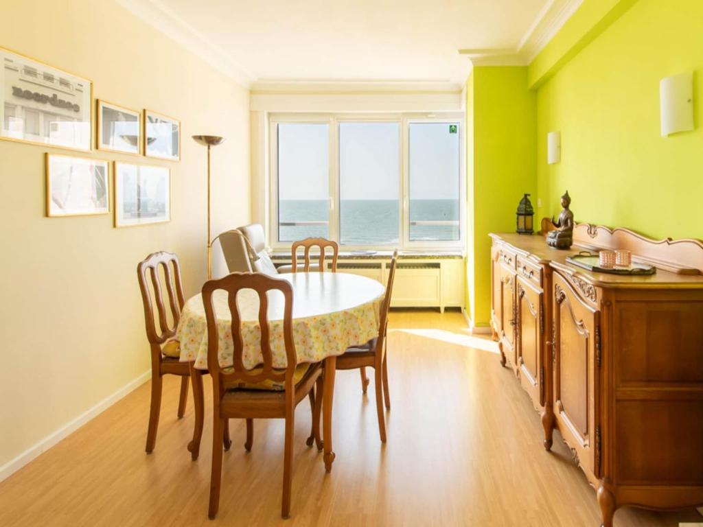 Apartment with sea view in Ostend photo 1