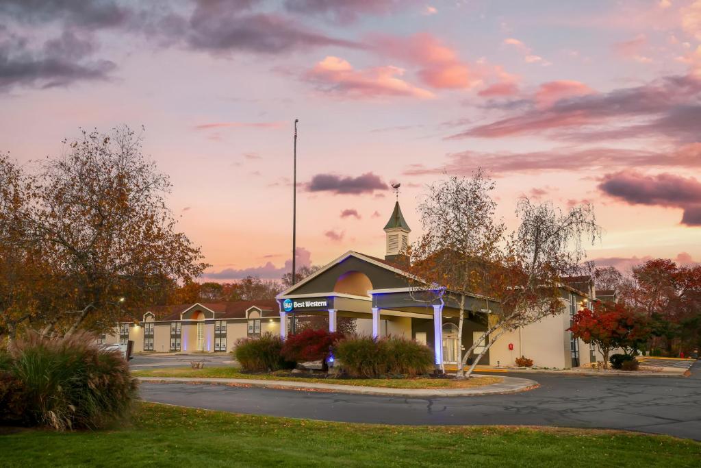 Quality Inn Mystic - Groton image