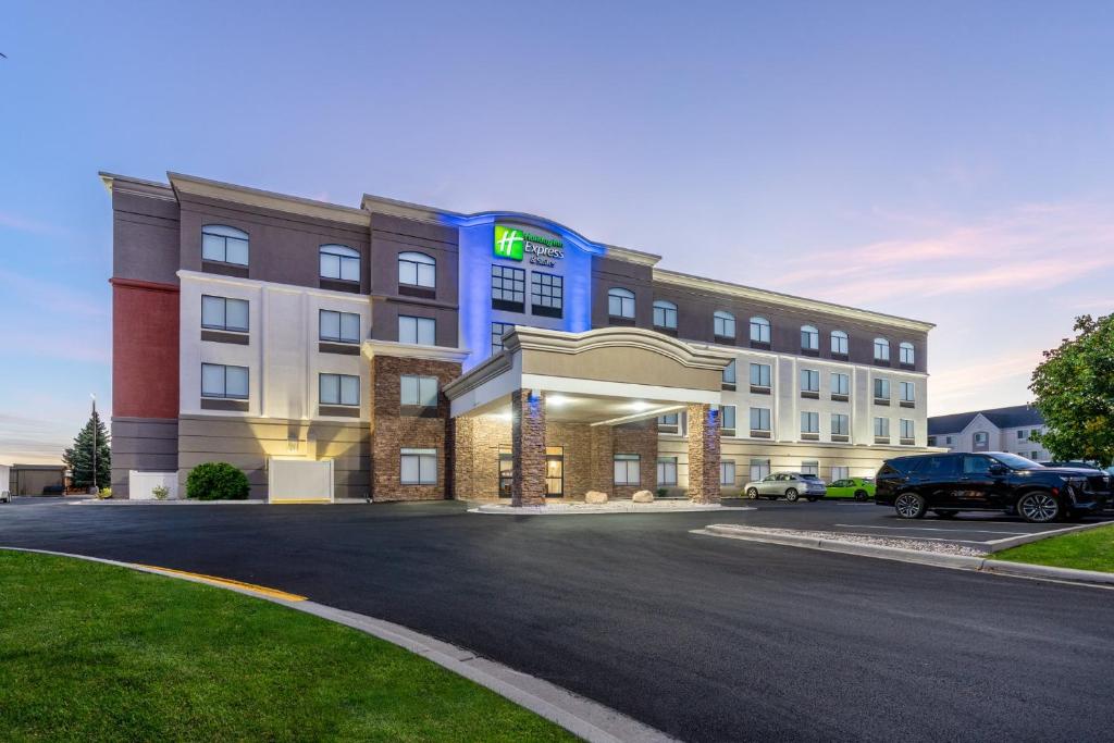 Holiday Inn Express Hotel & Suites - Cheyenne, an IHG Hotel image