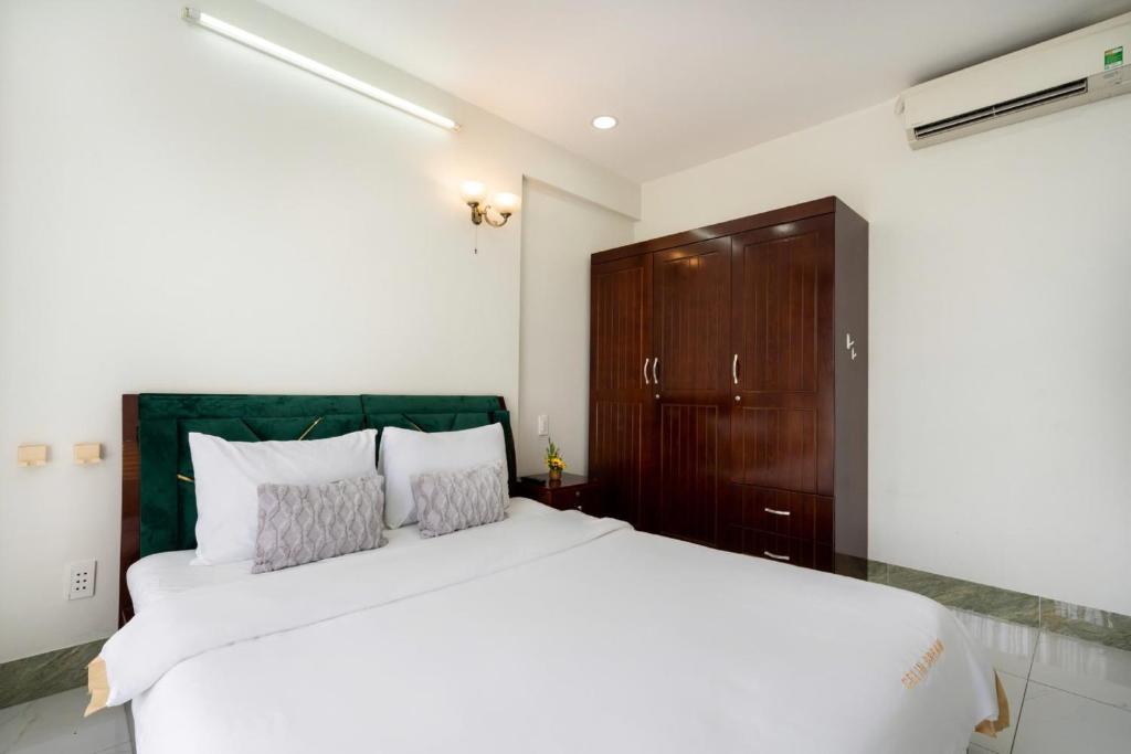 Cozy 3-BR in the center of District 7