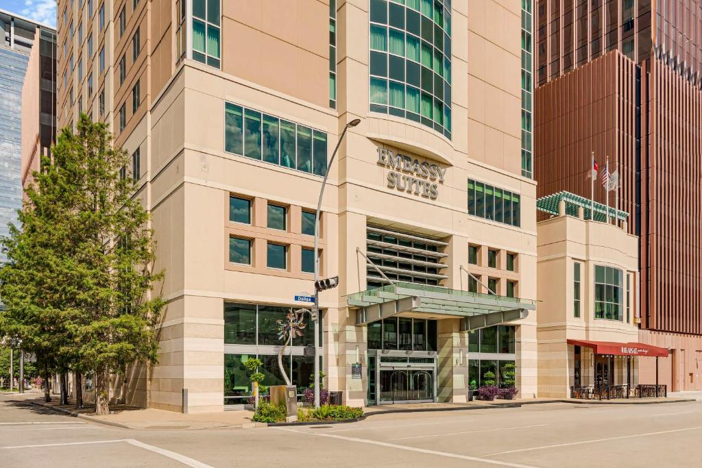 Embassy Suites Houston Downtown image