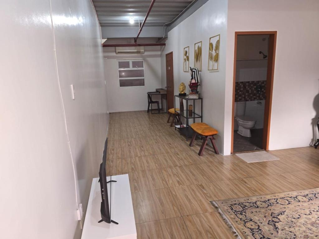 1 Bedroom Apartment in Central Makati, Metro Manila