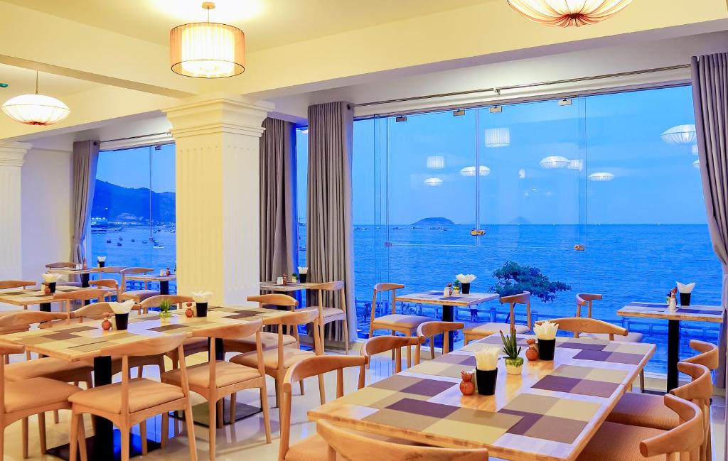 May Ngu Sac - Iridescent Clouds Hotel