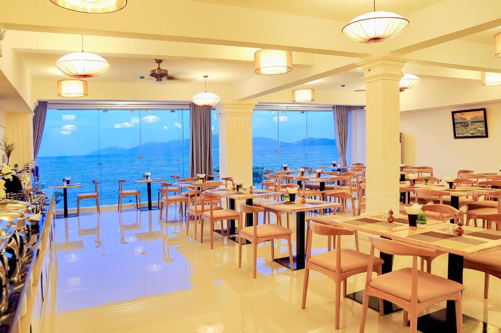 May Ngu Sac - Iridescent Clouds Hotel