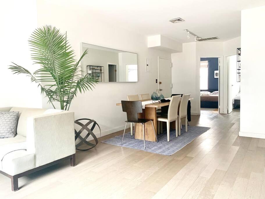 Beautiful bright renovated 2BR with a balcony- sleeps 5 image