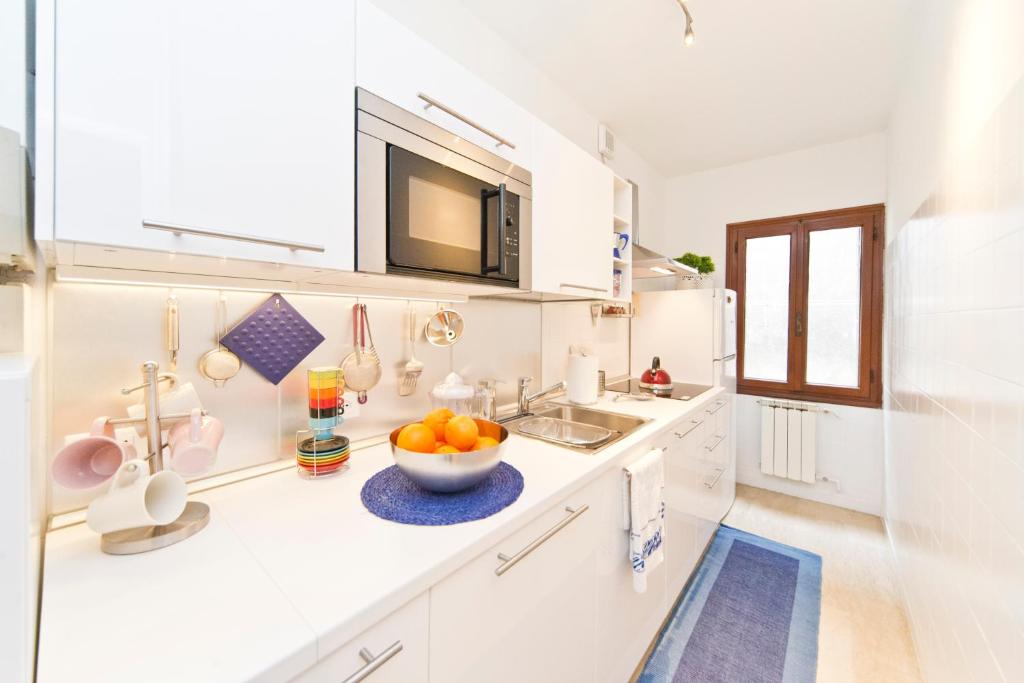 Venice Heaven Apartments Ca Matilde a stone's throw away from Campo Santo Stefano photo 1