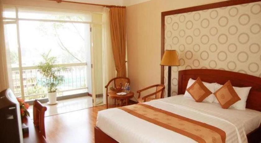 Nha Khach Quoc Hoi Ho Chi Minh