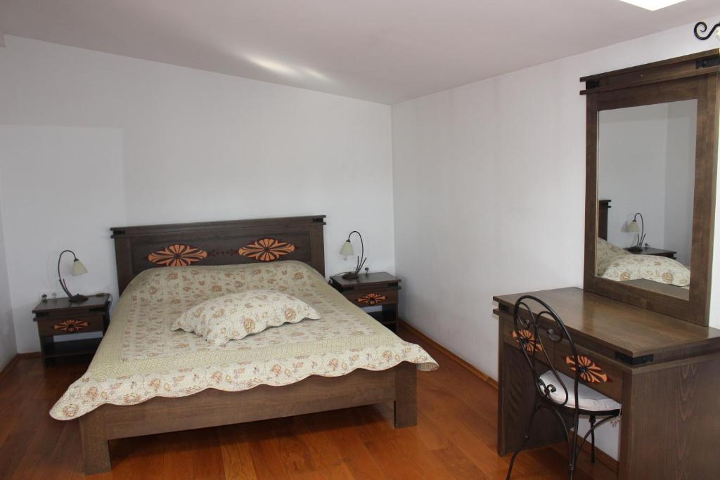Сьюит (Семейный люкс (для 2 взрослых и 1 ребенка)), Gurko Hotel