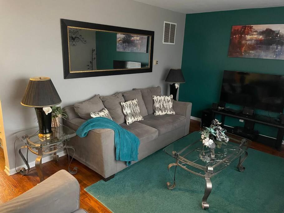 Cozy Home 5 Mins From I95 Train Beach Shopping image