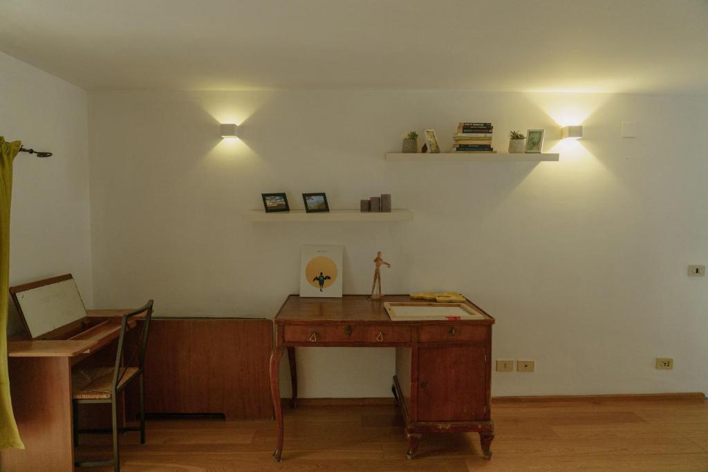 Nice one bedroom in historical building - Tap to explore photos