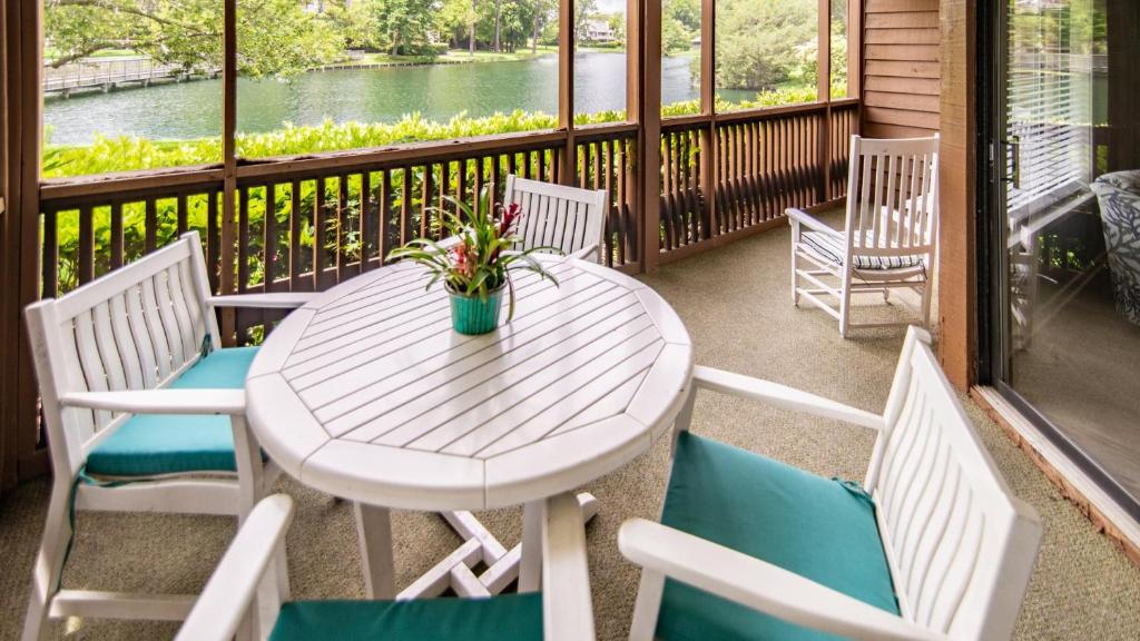 Kingston Laurel Court #112 - Seaclusion image