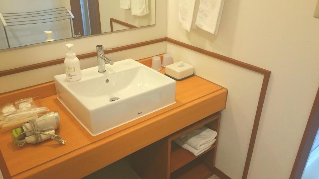 Ishigaki Seaside Hotel - Tap to explore photos
