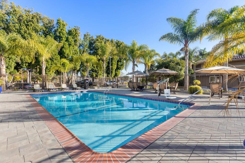 Best Western University Inn Santa Clara image