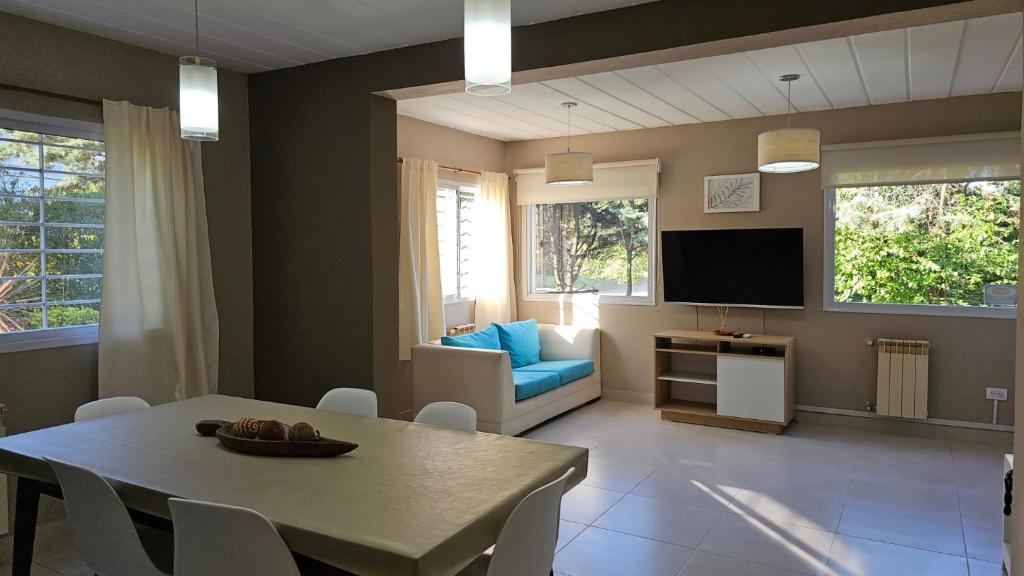 Casa Ocozol a 100 metros de la playa en Pinamar photo 2