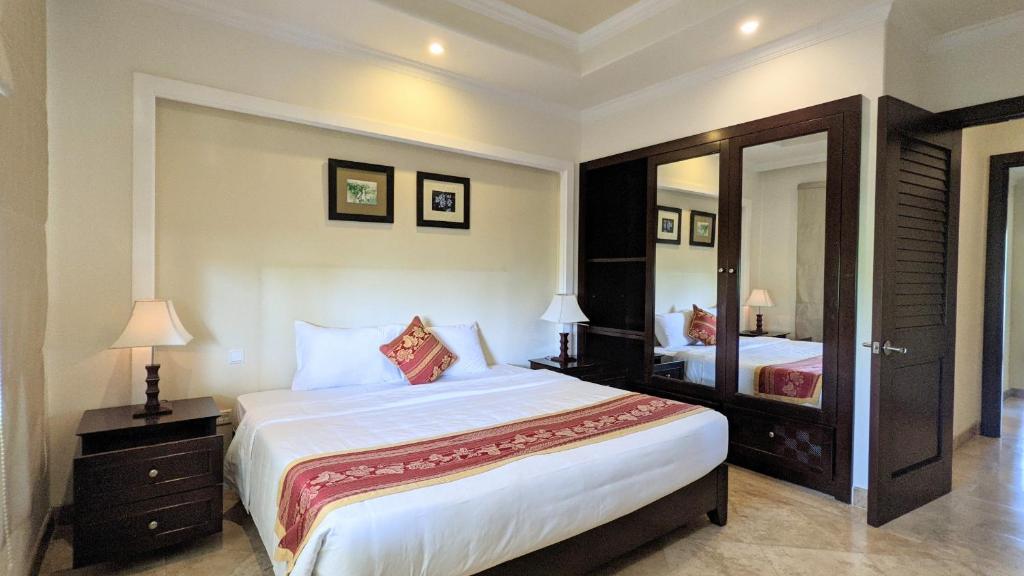 Olalani Resort & Condotel