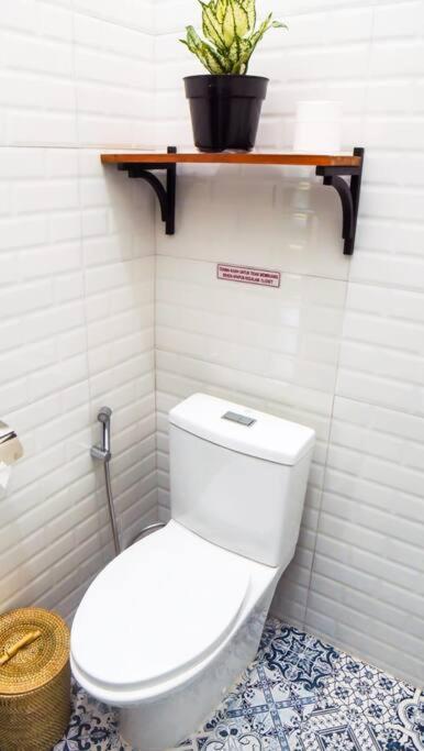 Almira Home Stay Banyuwangi Kota 3 Bedroom Syariah photo 3