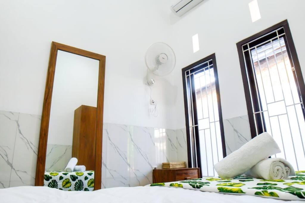 Almira Home Stay Banyuwangi Kota 3 Bedroom Syariah photo 4