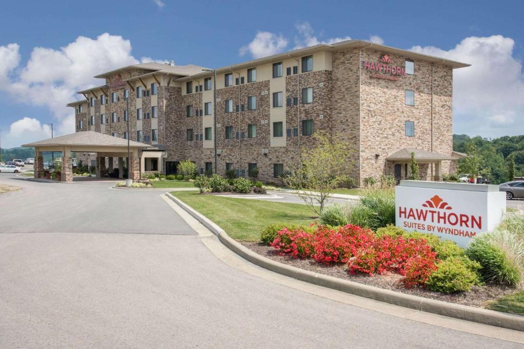 Hawthorn Suites by Wyndham Bridgeport/Clarksburg image