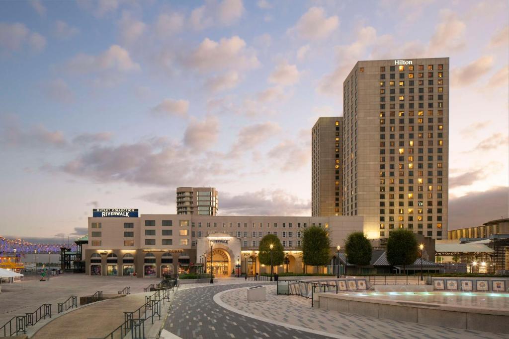 Hilton New Orleans Riverside image