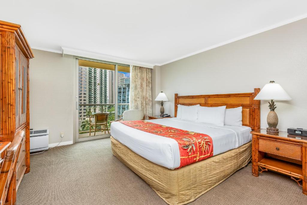 Luana Waikiki Hotel & Suites - Tap to explore photos