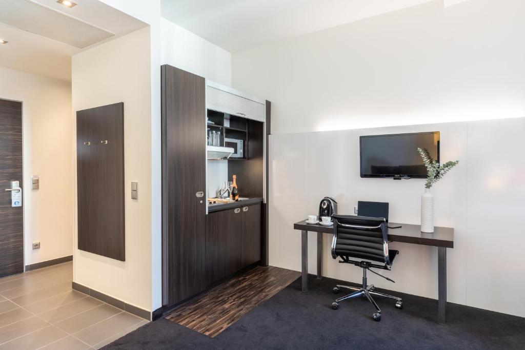 Garner Hotel Berlin - Mitte by IHG Room Type - Premium Twin Room with Sofa Bed