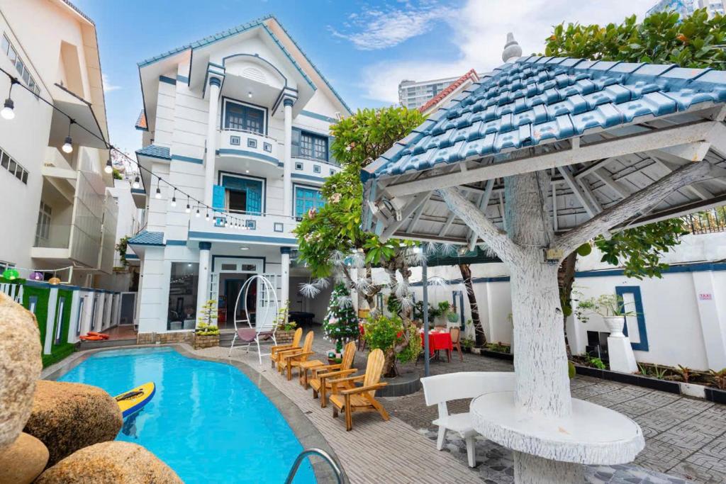 Villa hồ bơi rộng rãi Green 02 Ngay Bãi Sau