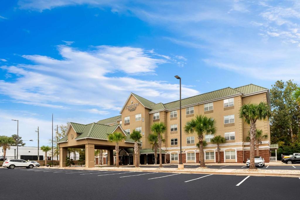 Country Inn & Suites by Radisson, Macon North, GA image
