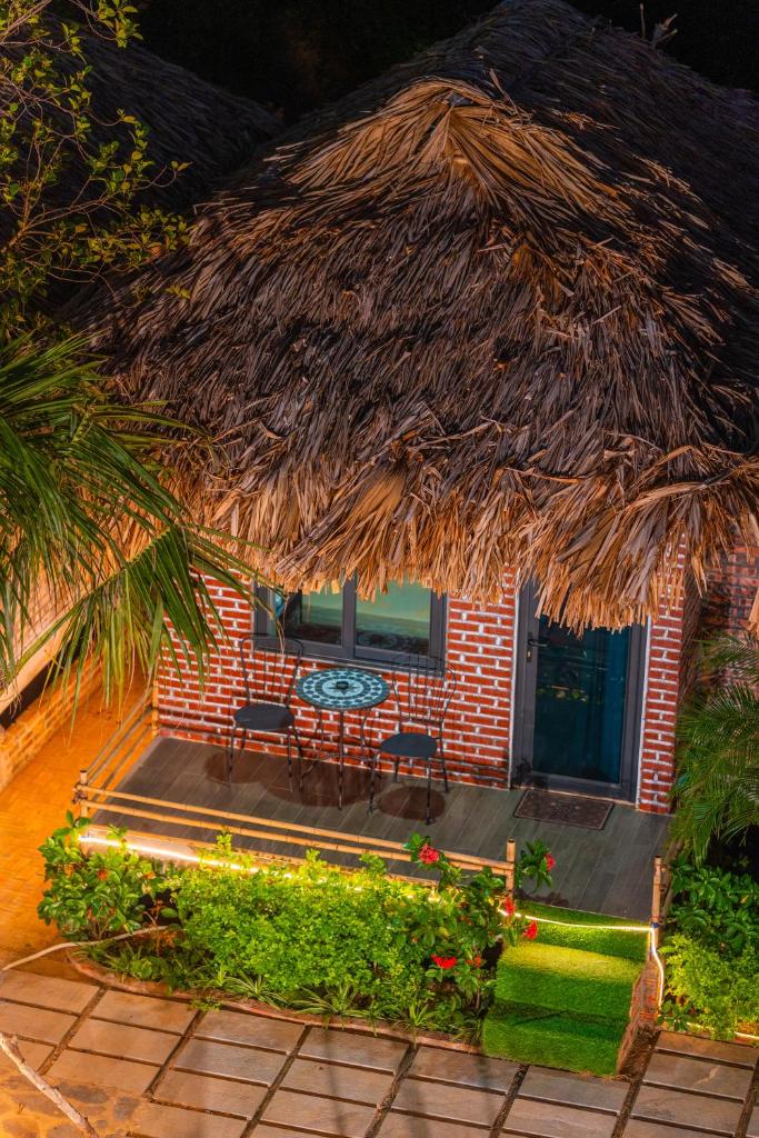 Rocky Mountain Homestay Cat Ba