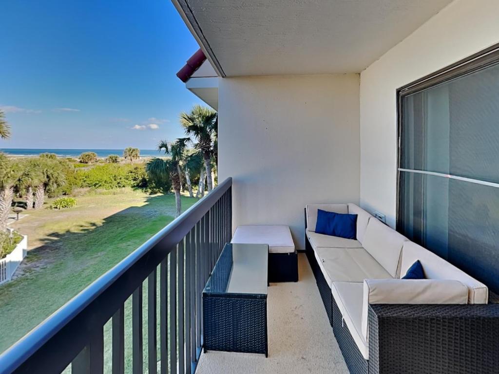 Ocean Village Club O35 image
