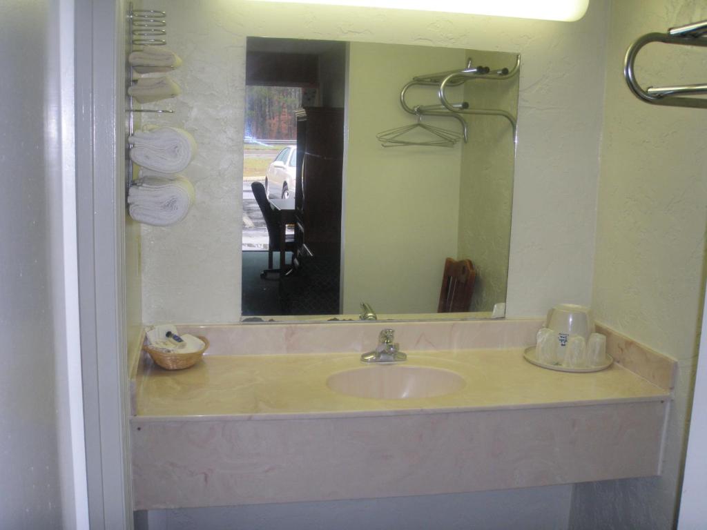 Applegate Inn photo 4