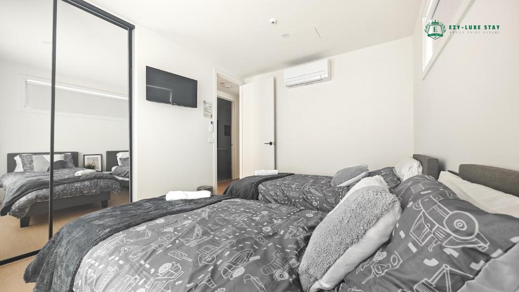 Urban living Spaces in Vibrant Neighborhood - Room 13 photo 1