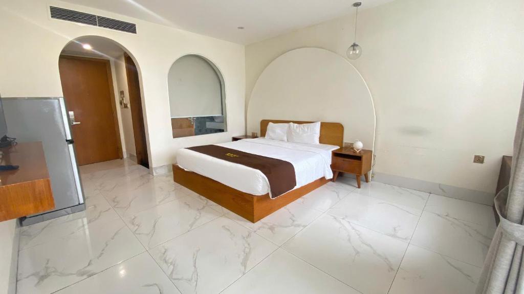 OYO 541 Maple Suite Hotel