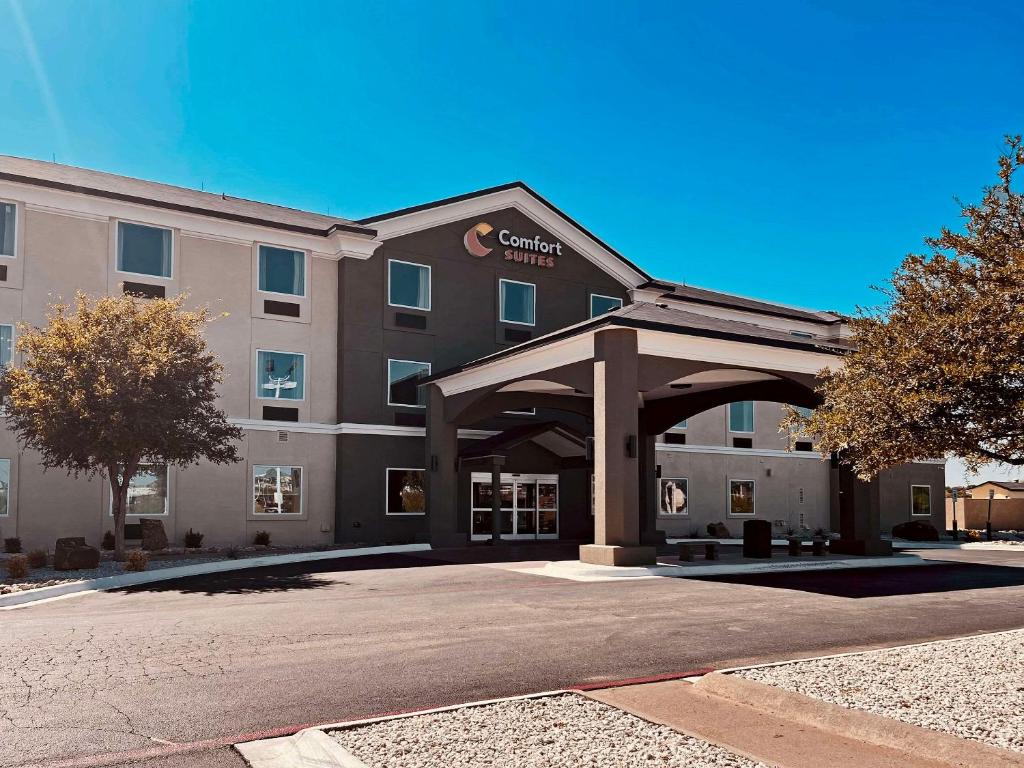 Comfort Suites San Angelo near University image