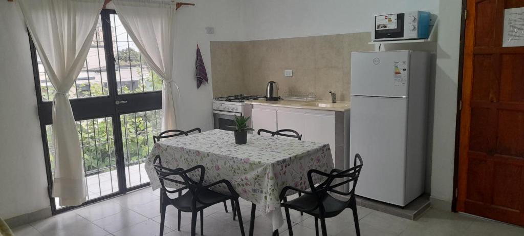 Amador Lucero apart photo 1
