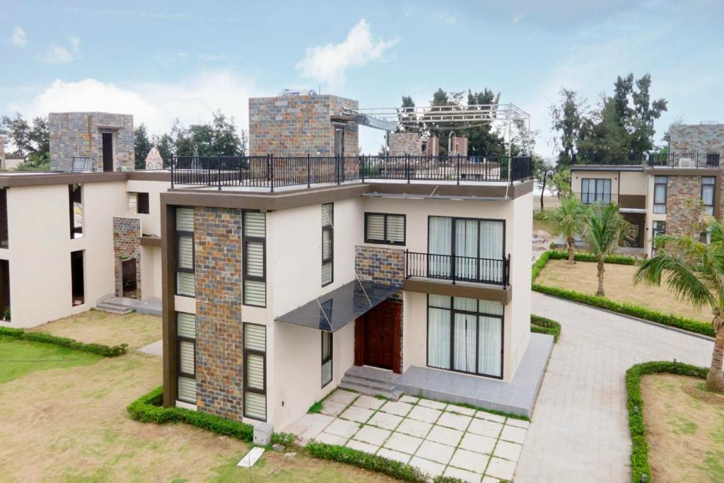 Trà Cổ Luxury Hotel & Resort