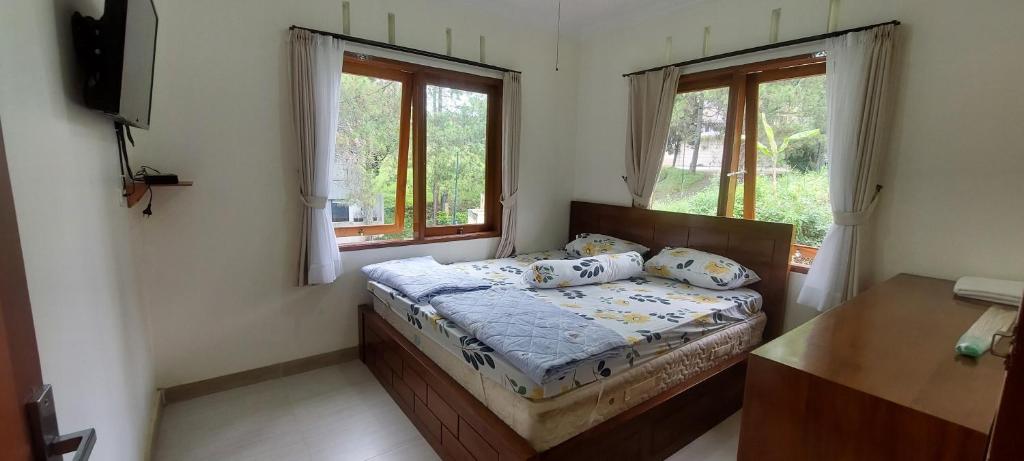 Villa 2Cemara photo 2