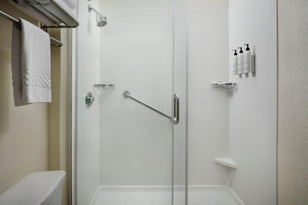 Springhill Suites By Marriott Metro Center - Tap to explore photos