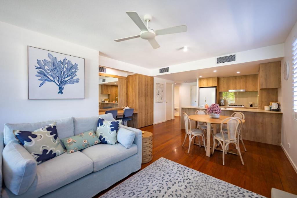 Drift South Beachfront Apartments - Private Apartments