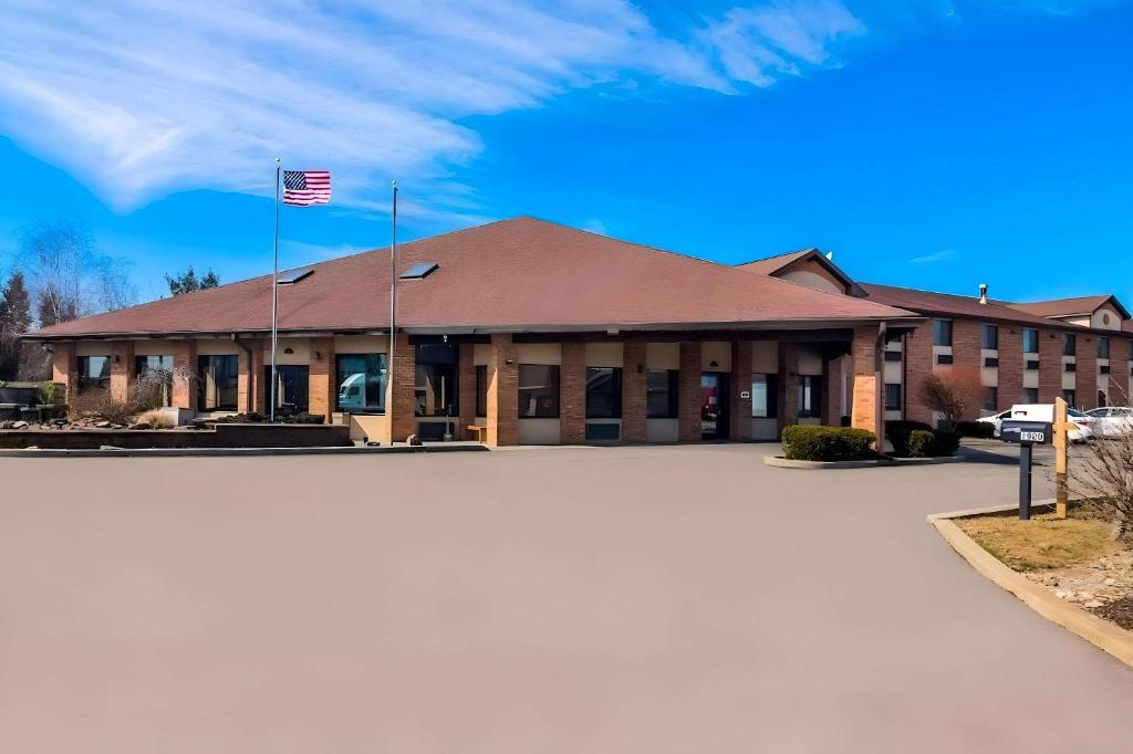 Best Western Grove City Inn image