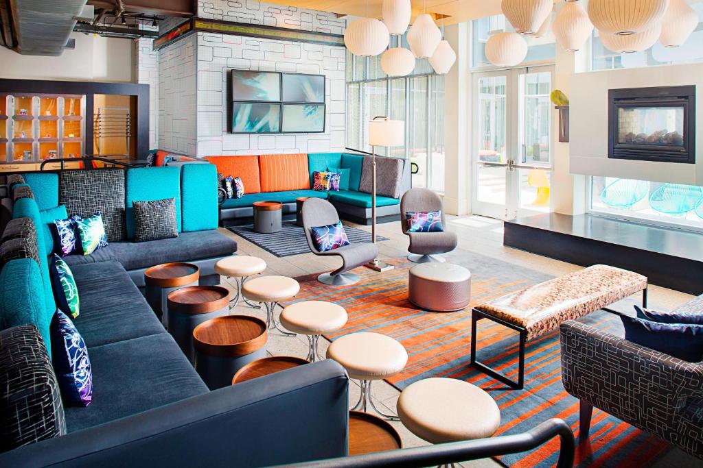 Aloft Philadelphia Airport image