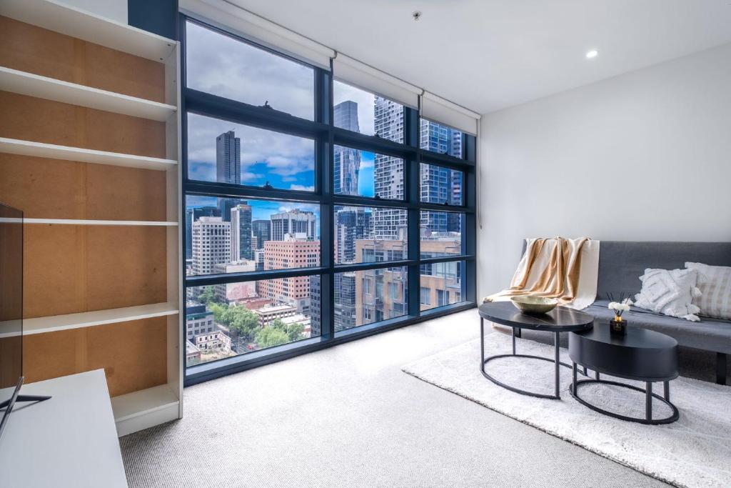 Unparalleled City Convenience 1br Apt Mel Cbd