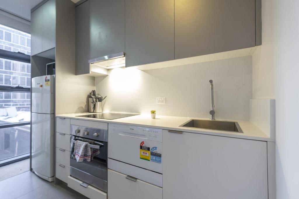 Convenience 2br1ba Apartment Mel Cbd With Study photo 2