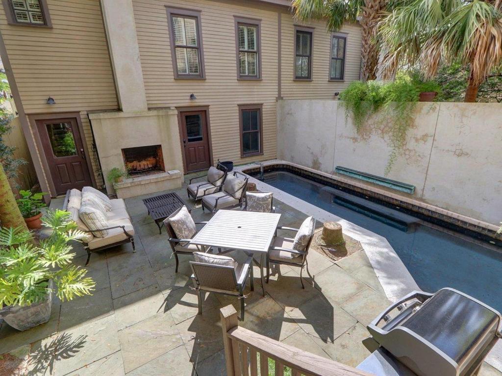 Southern Elegance Estate image