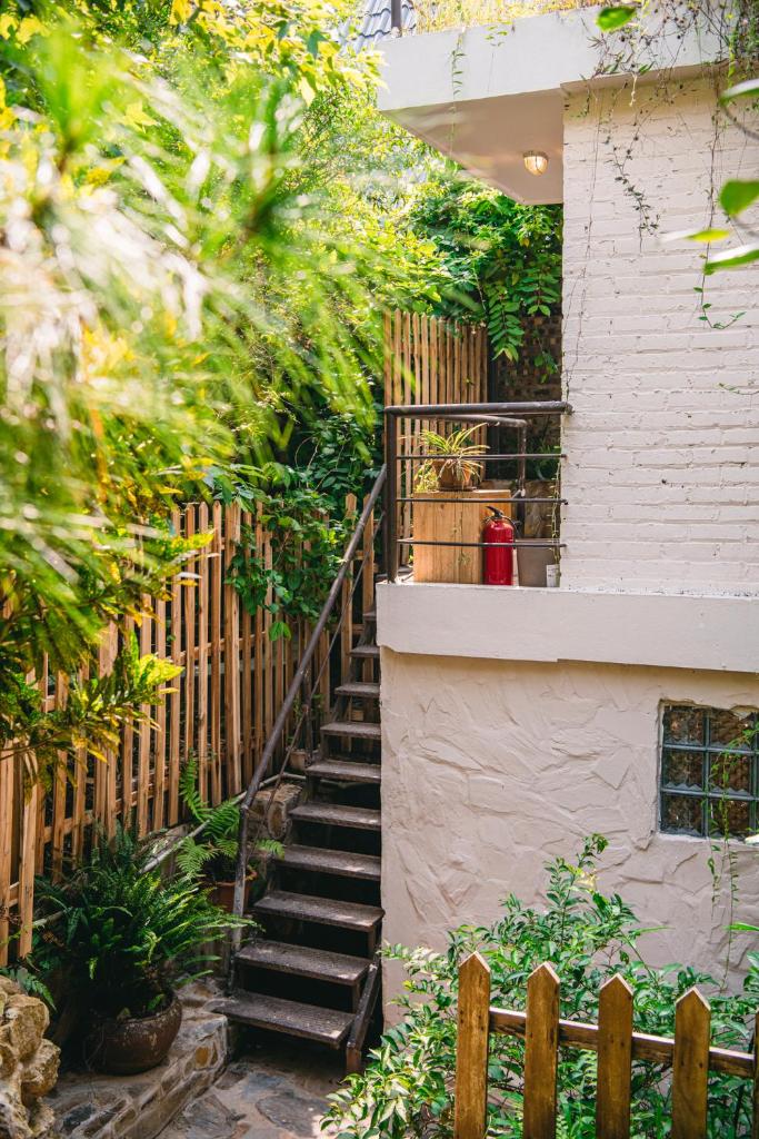 Nha Ben Rung - U Lesa - Paperflower 1st floor