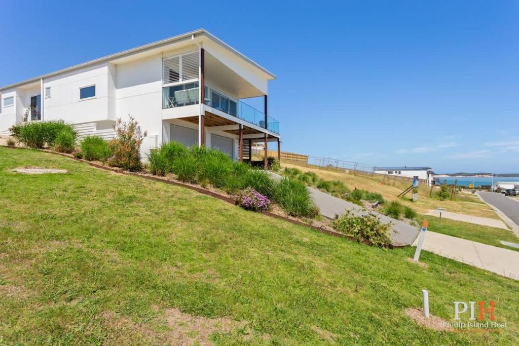 Hillside Ocean View San Remo