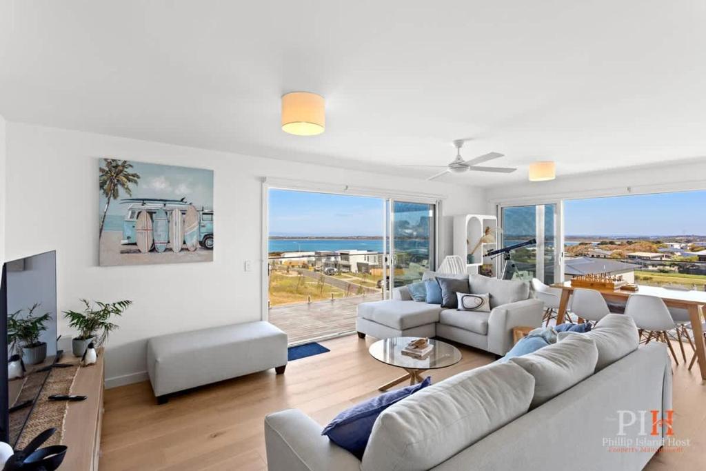 Hillside Ocean View San Remo photo 1