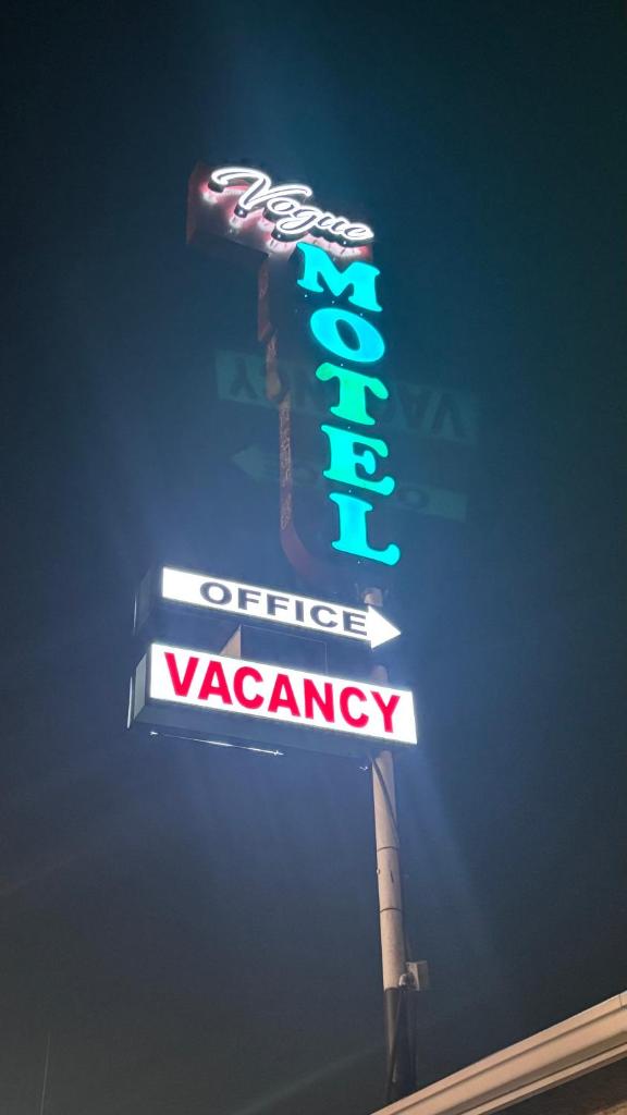 vogue motel image